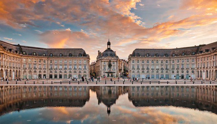 Thành phố Bordeaux - thiên đường của rượu vang và kiến trúc cổ